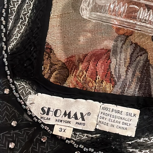 Vintage, 100% pure silk size 3X evening gown. Black and white. - Picture 16 of 16